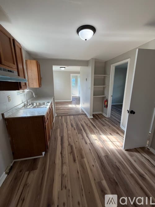 Penns Grove House: 51 E Griffith St