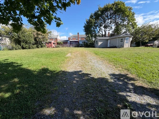 Penns Grove House: 51 E Griffith St