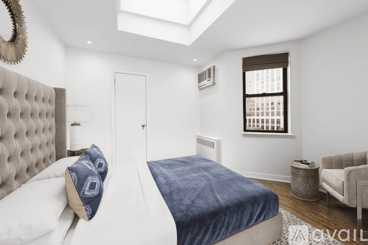 New York Apartment: 170 E 92nd St
