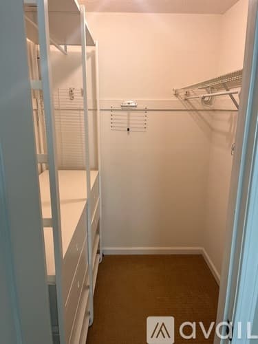 Dunwoody House: 2422 Redcliff Way