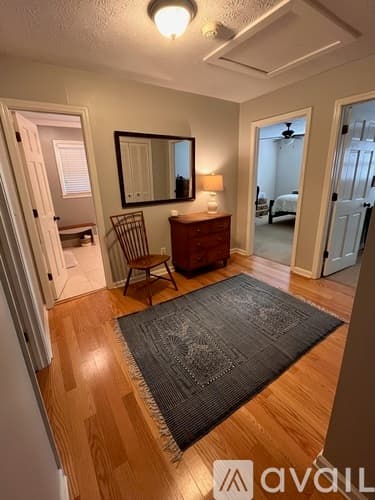 Dunwoody House: 2422 Redcliff Way