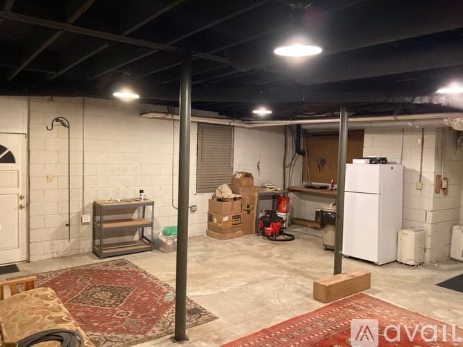 Dunwoody House: 2422 Redcliff Way