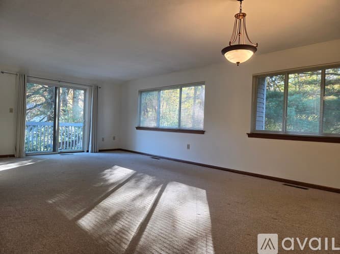 Simsbury Condo: 107 Hilltop Drive