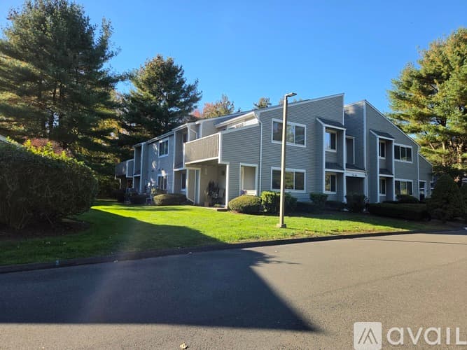 Simsbury Condo: 107 Hilltop Drive
