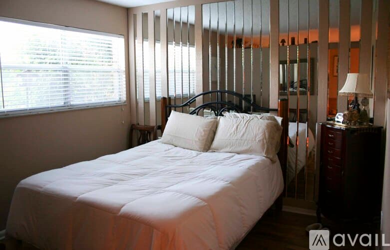 Tampa Condo: 10423 Carrollbrook Cir