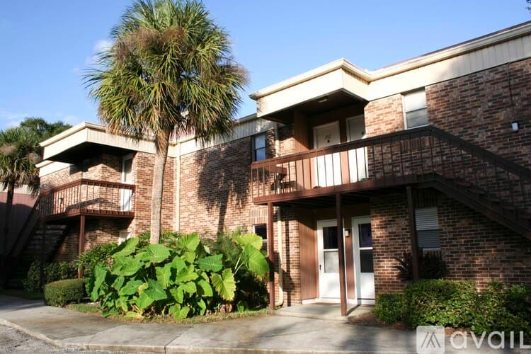 Tampa Condo: 10423 Carrollbrook Cir