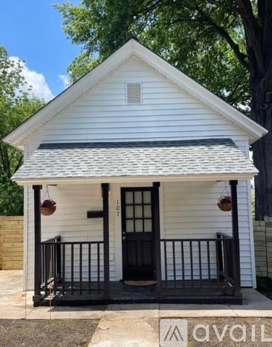Marietta House: 107 Lake St