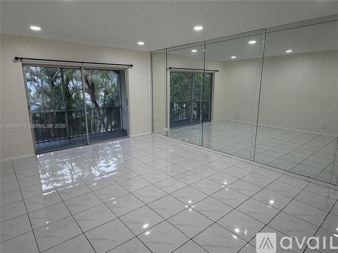 Fort Lauderdale Condo: 2200 NE 66th St