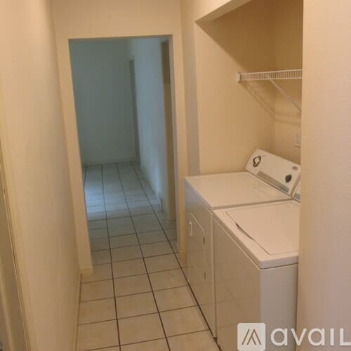 Eau Claire Apartment: 615 Hudson St