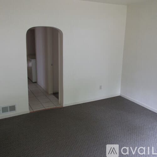 Eau Claire Apartment: 615 Hudson St