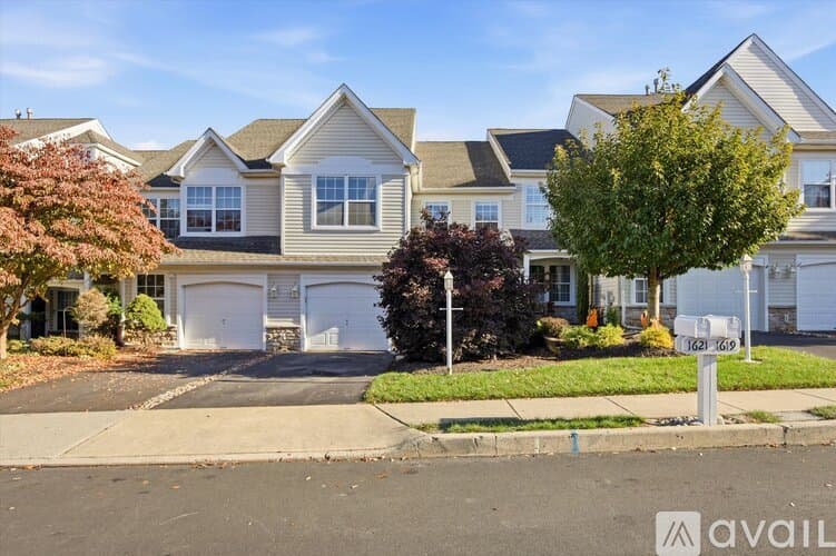 Jamison Townhome: 1621 Rockcress Dr