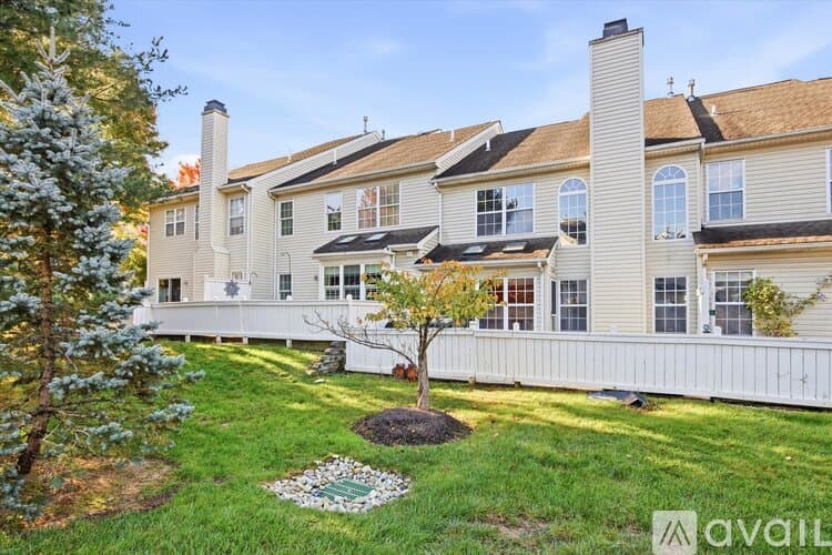 Jamison Townhome: 1621 Rockcress Dr