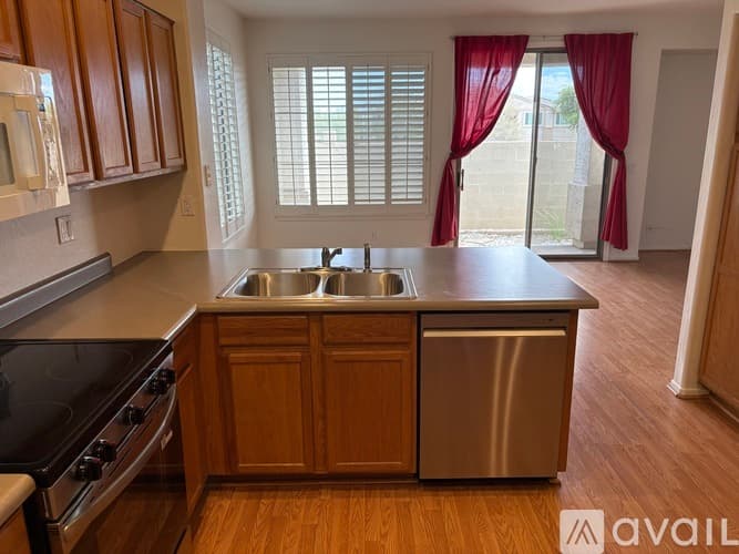 Phoenix Townhome: 1024 East Frye Road