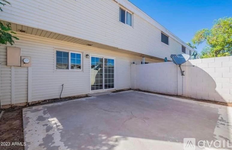 Tempe Townhome: 6526 S Mc Allister Ave