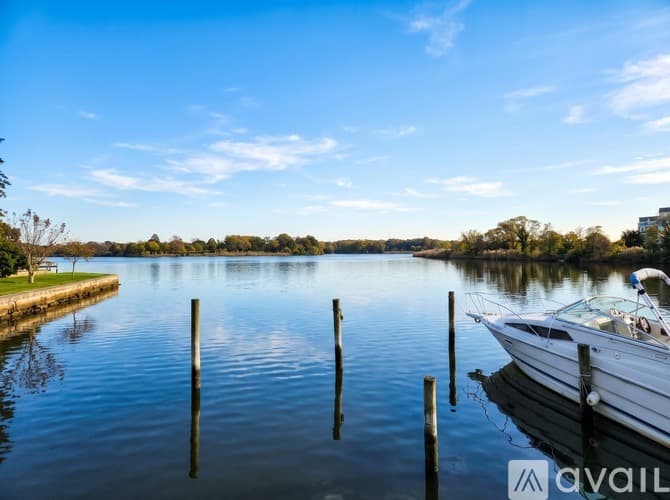 Dundalk House: 8644 Sandy Plains Road
