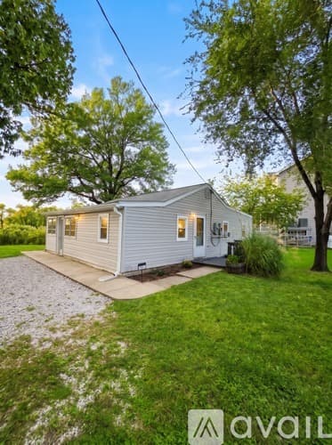 Dundalk House: 8644 Sandy Plains Road