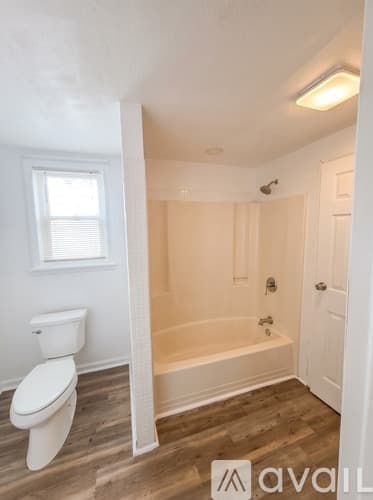 Dundalk House: 8644 Sandy Plains Road