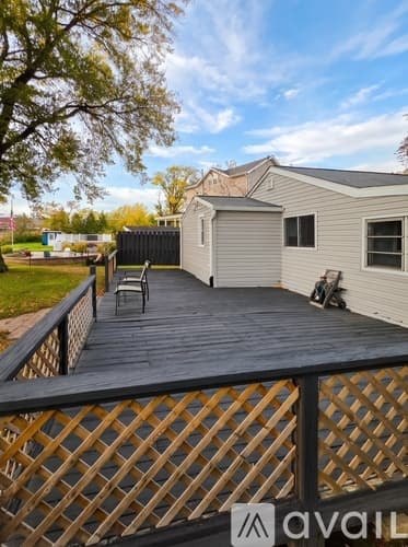 Dundalk House: 8644 Sandy Plains Road