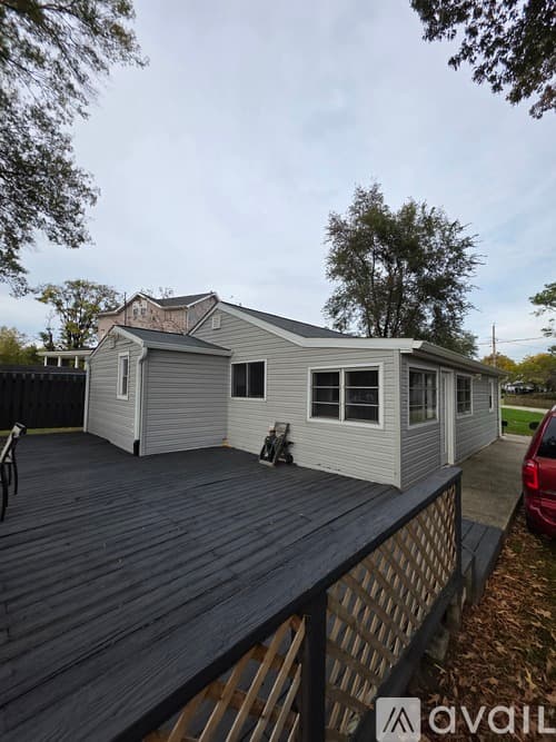 Dundalk House: 8644 Sandy Plains Road