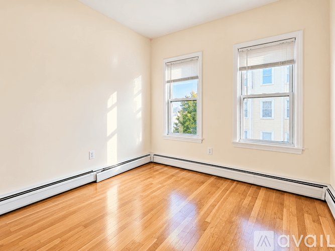 Boston Apartment: 143 Hillside Street