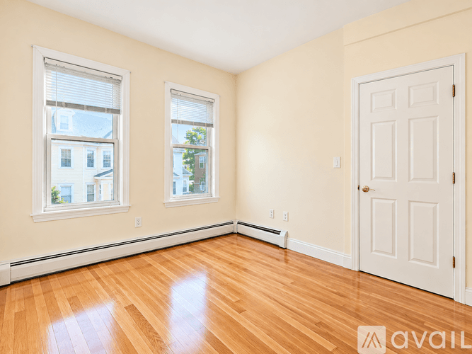 Boston Apartment: 143 Hillside Street