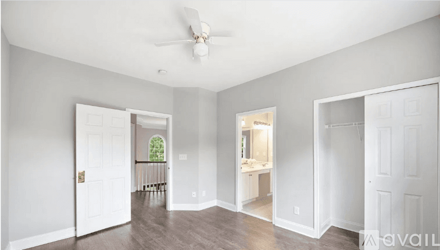 Columbia House: 416 Pickens St