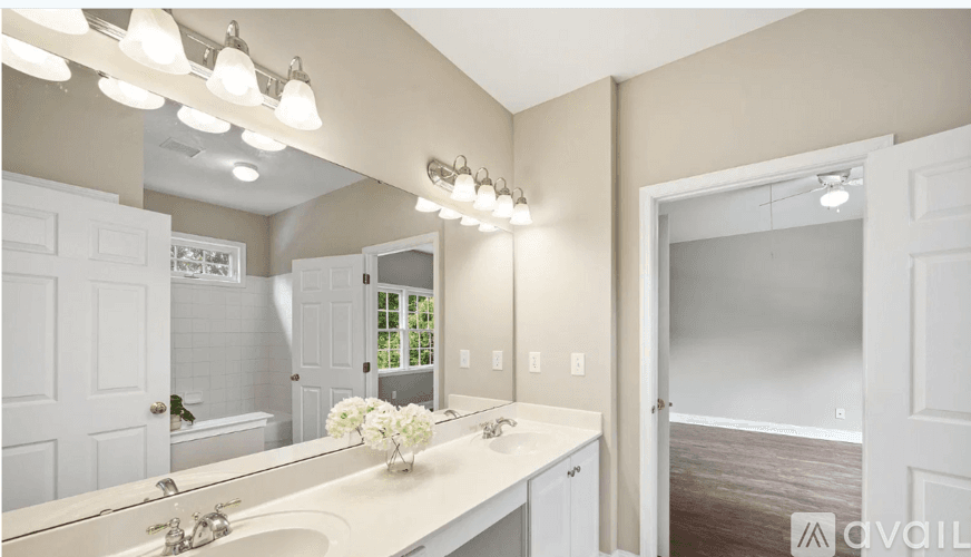 Columbia House: 416 Pickens St