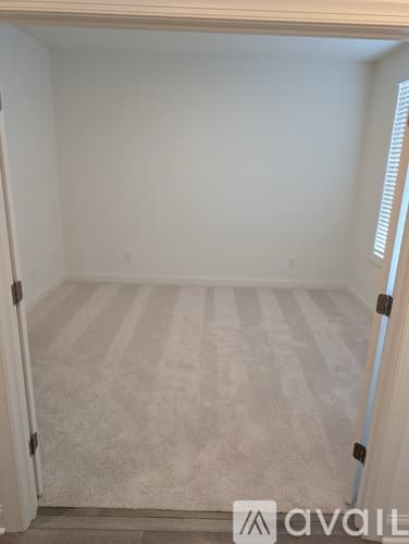 Cumming Townhome: 655 Silva Str