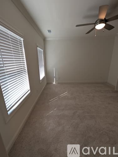 Cumming Townhome: 655 Silva Str