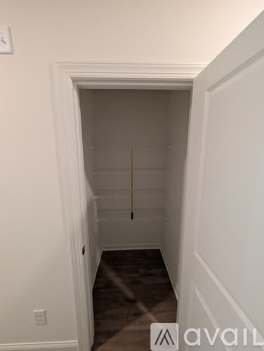 Cumming Townhome: 655 Silva Str