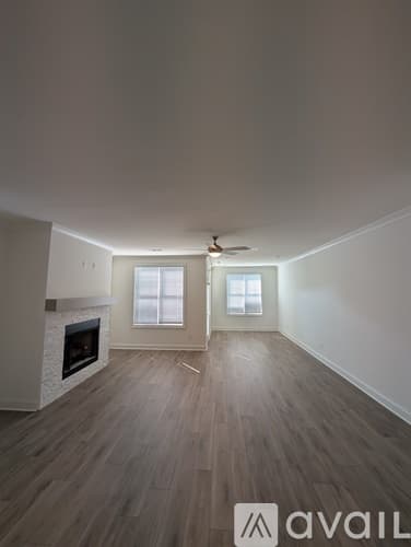 Cumming Townhome: 655 Silva Str