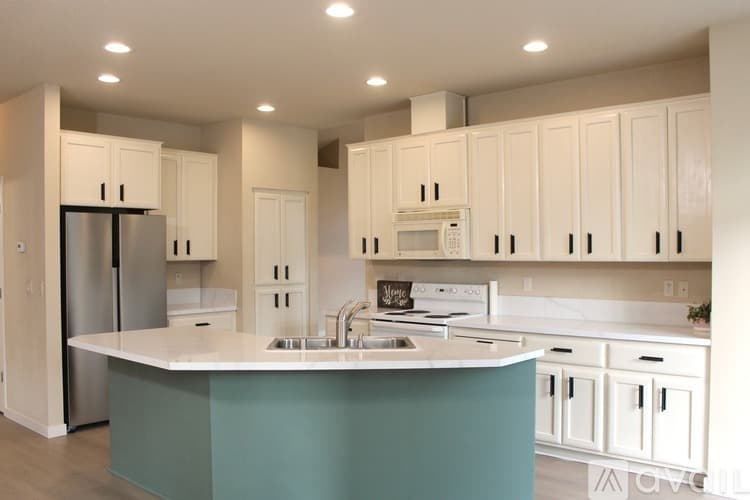 Vancouver House: 5119 Northeast 90th Street