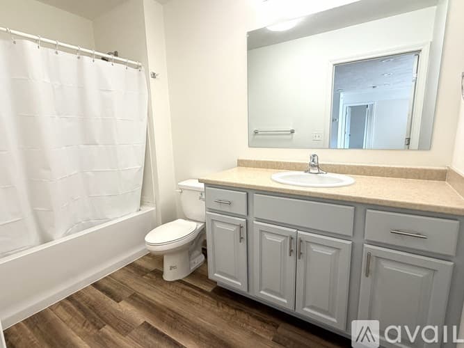 Dedham Apartment: 329 East St