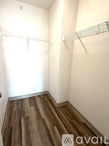 Dedham Apartment: 329 East St