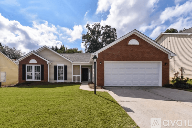 Suwanee House: 2861 White Blossom Ln