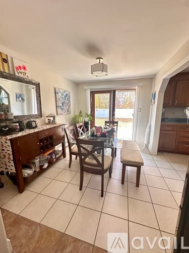 Salem Townhome: 14 Clare Lane