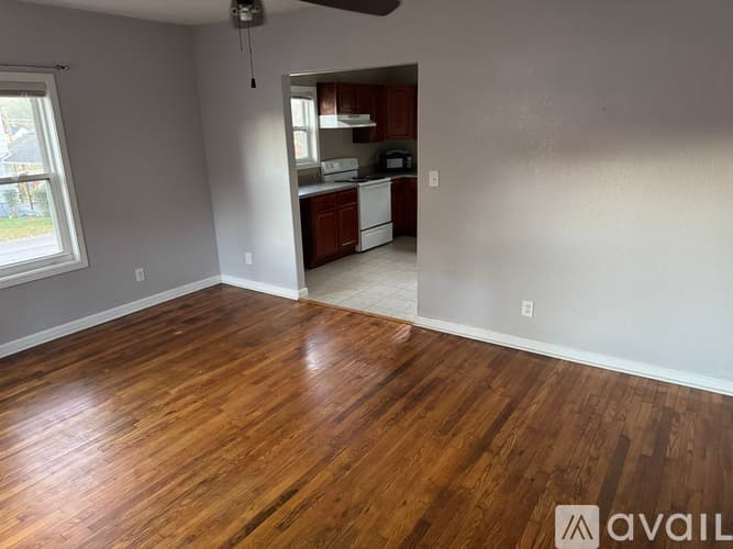 Harriman Apartment: 401 Carter Ave