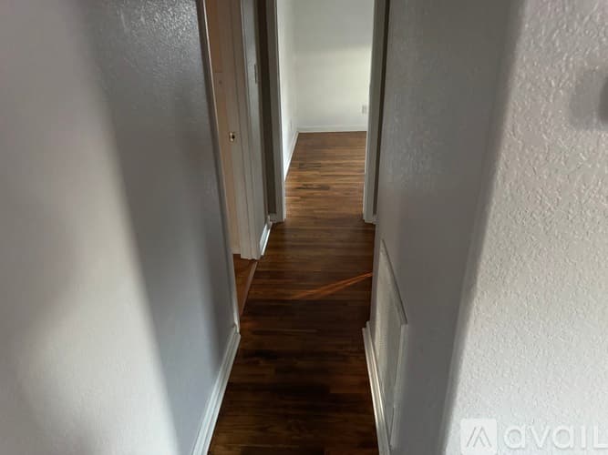 Harriman Apartment: 401 Carter Ave