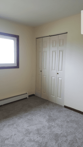 Burnham Apartment: 2790 E State Street