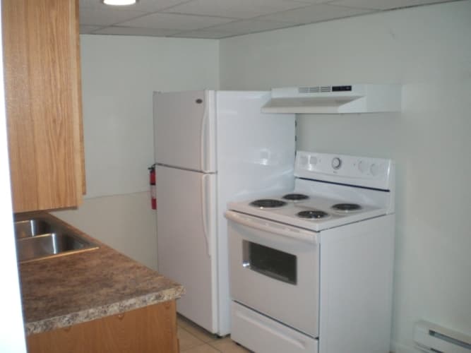 North Providence Apartment: 15 Thomas St