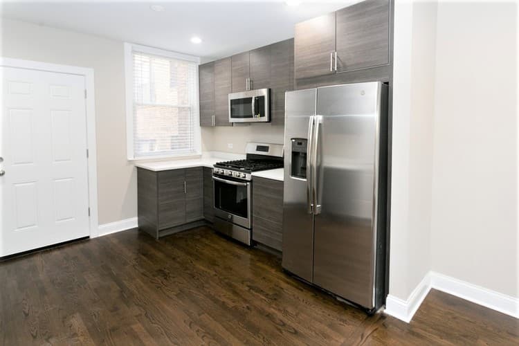 Chicago Apartment: 1432 W Farragut Ave