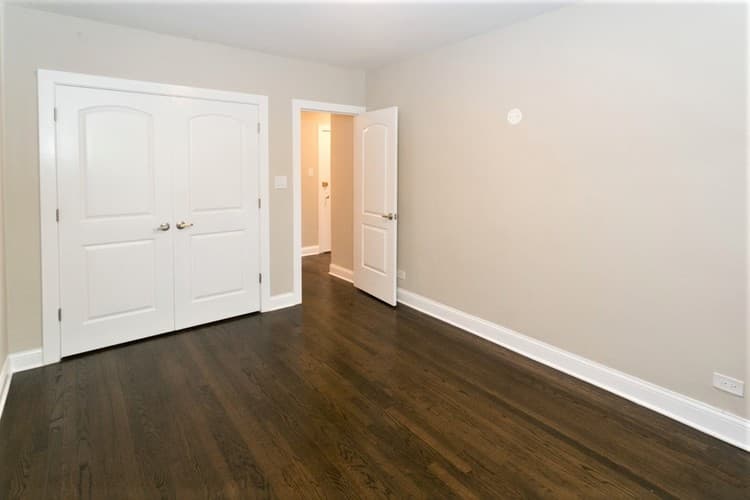Chicago Apartment: 1432 W Farragut Ave