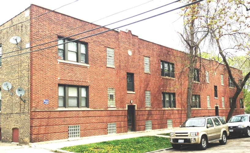 Chicago Apartment: 3502 08 W Grace St