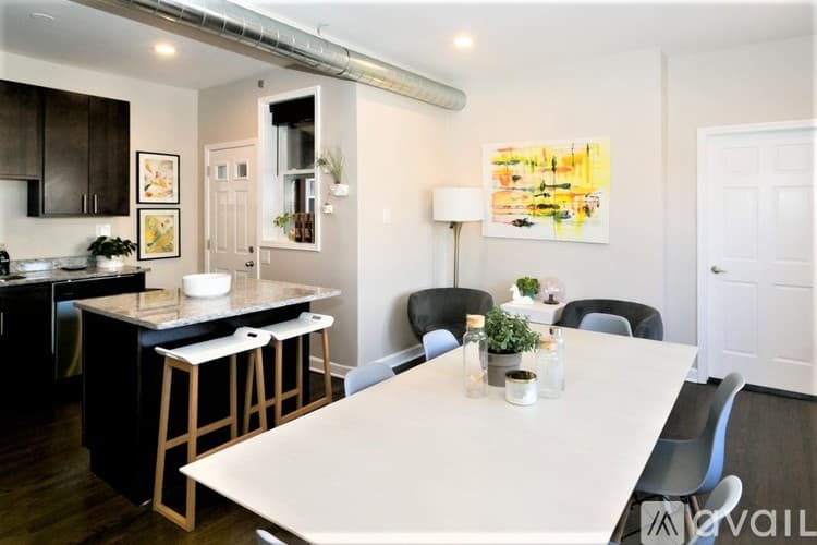 Chicago Apartment: 1604 W Berwyn Ave