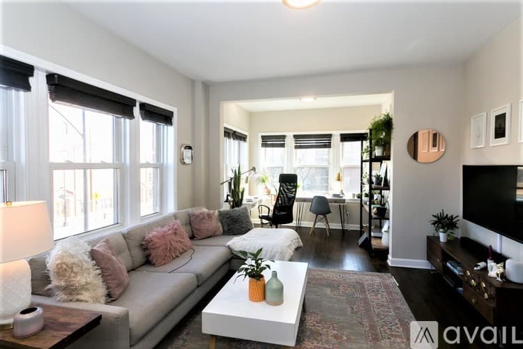 Chicago Apartment: 1604 W Berwyn Ave