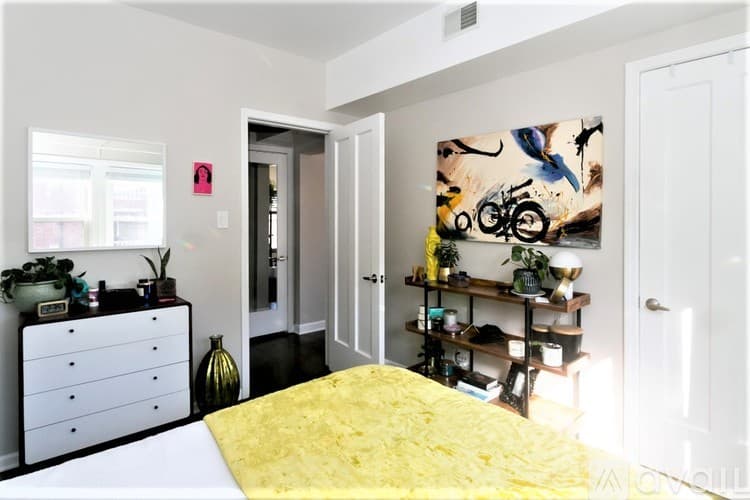 Chicago Apartment: 1604 W Berwyn Ave