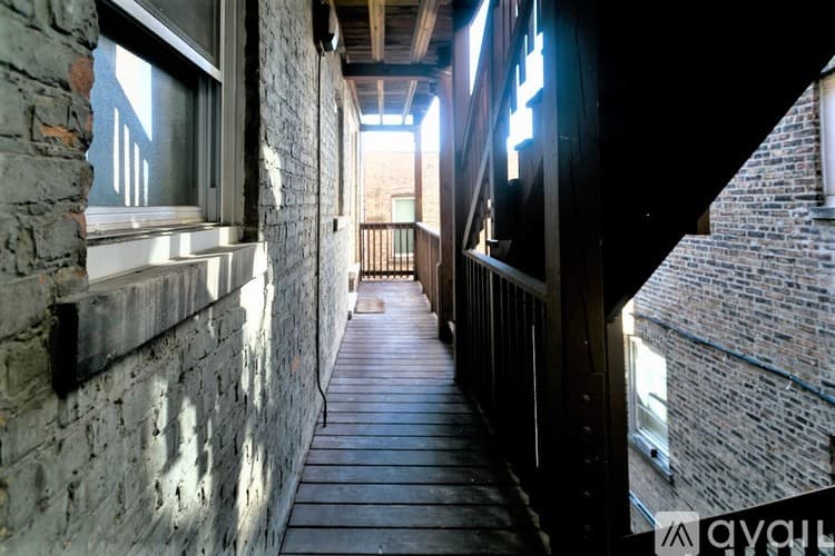 Chicago Apartment: 1604 W Berwyn Ave