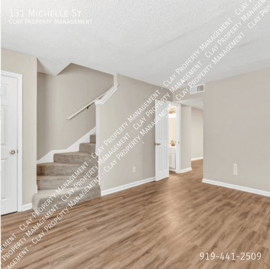 Garden City Condo: 131 Michelle St