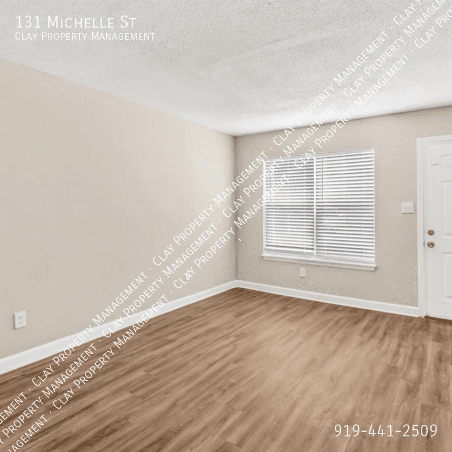 Garden City Condo: 131 Michelle St