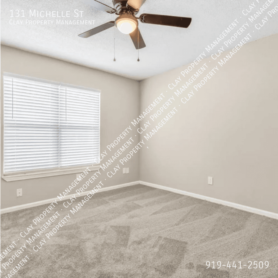 Garden City Condo: 131 Michelle St